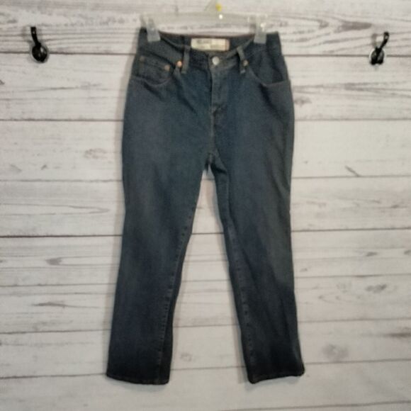 "Levi's" woman's jeans   - Picture 2 of 8